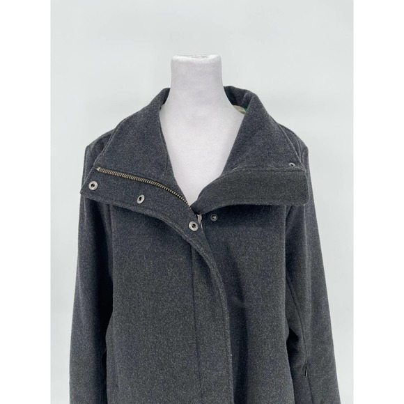 Pendleton Black Coat with Multicolor Lining - Picture 4 of 15